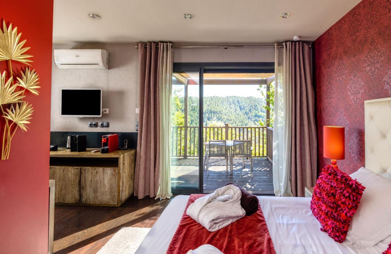 Domaine De Chalveches Hotel Spa 4* Faugeres  Ngoại thất bức ảnh