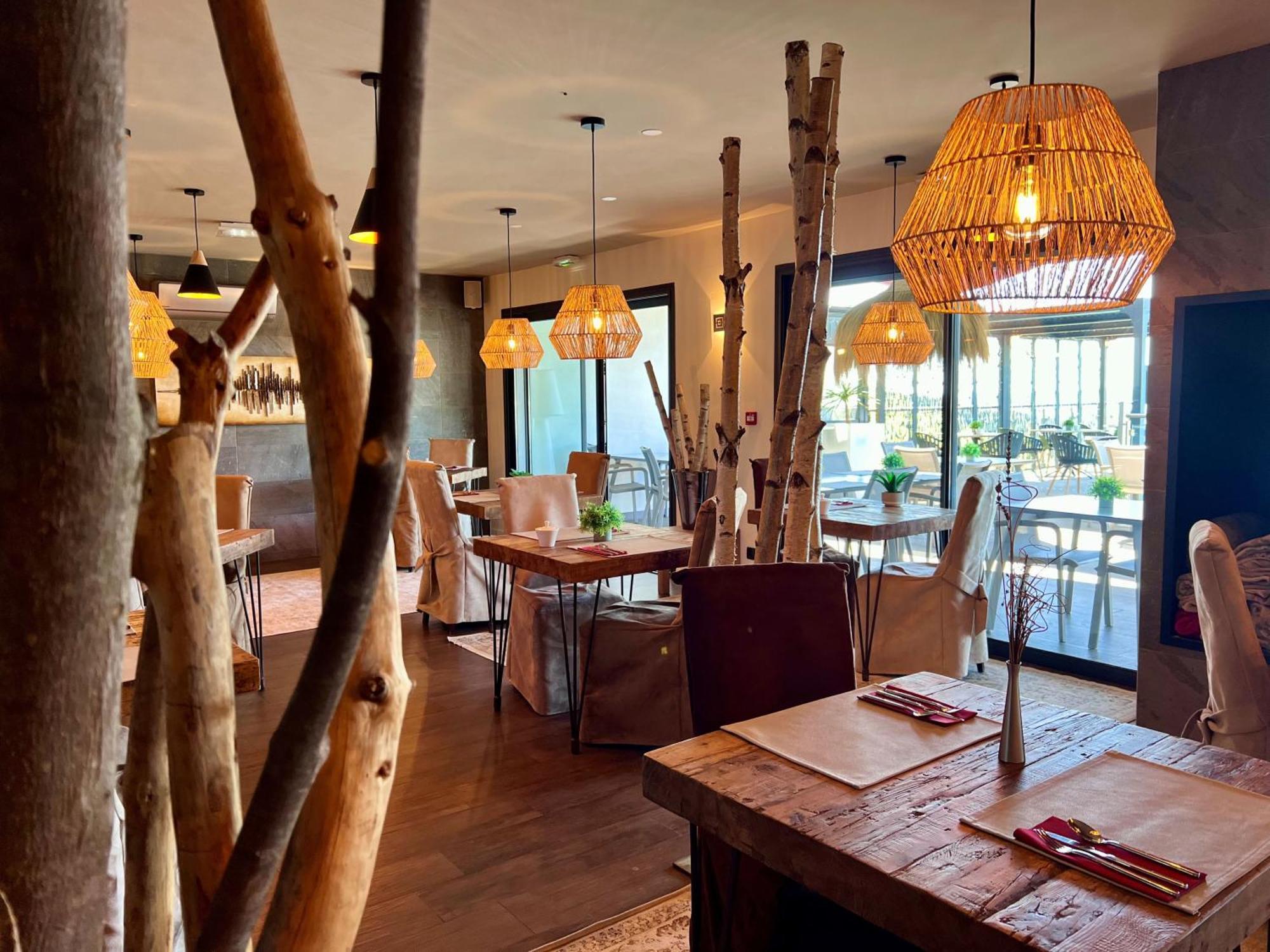 Domaine De Chalveches Hotel Spa 4* Faugeres  Ngoại thất bức ảnh